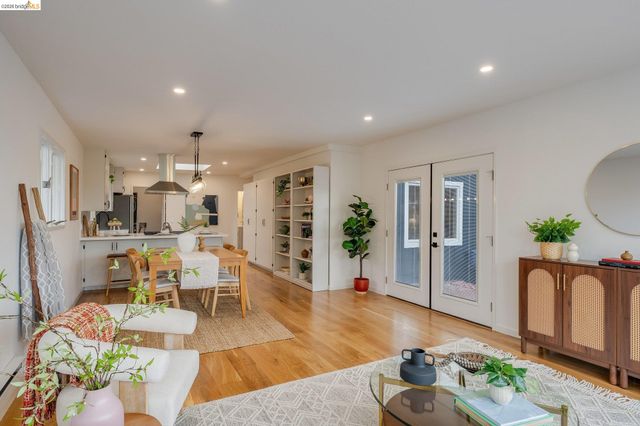 1635 Aqua Vista Rd, Richmond, CA 94805