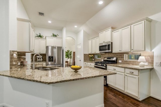 4063 Flowstone LN, Round Rock, TX 78681