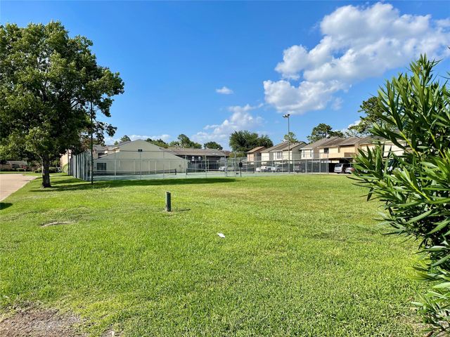 7840 Bateman Lane, Houston, TX 77088