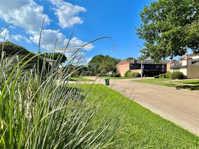 7840 Bateman Lane, Houston, TX 77088
