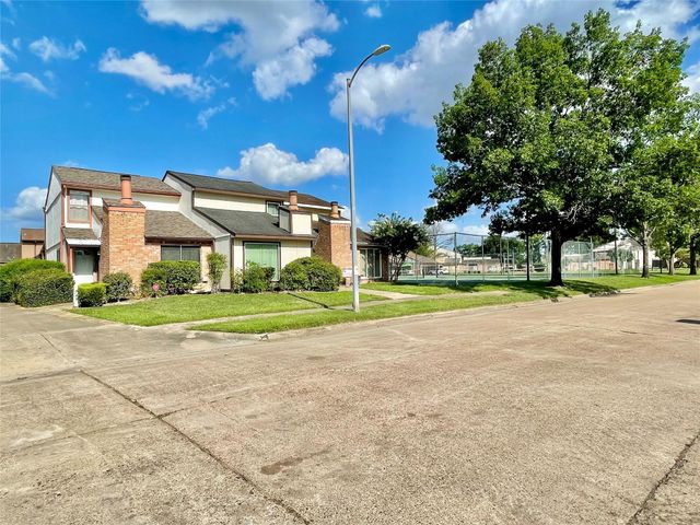 7840 Bateman Lane, Houston, TX 77088