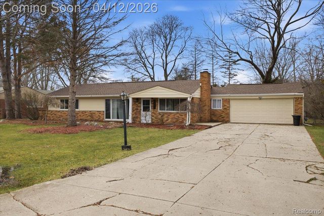 2455 Ivanhoe Drive, West Bloomfield Charter Township, MI 48324