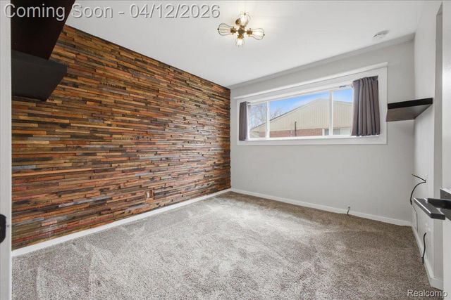 2455 Ivanhoe Drive, West Bloomfield Charter Township, MI 48324