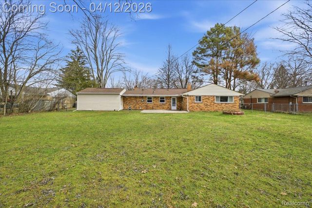 2455 Ivanhoe Drive, West Bloomfield Charter Township, MI 48324