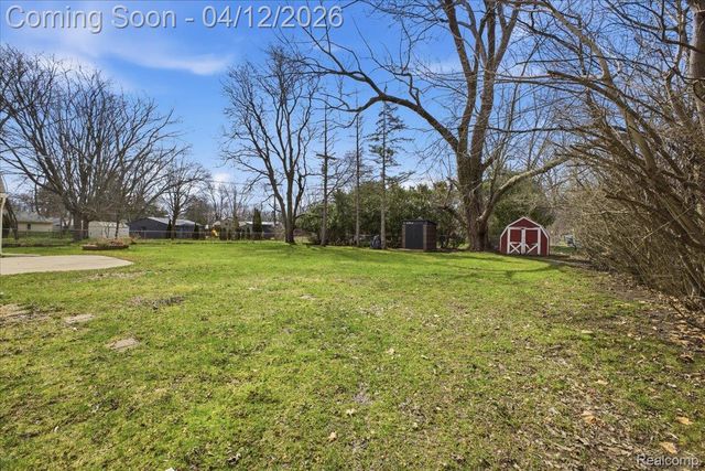 2455 Ivanhoe Drive, West Bloomfield Charter Township, MI 48324