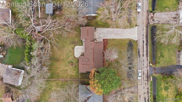 2455 Ivanhoe Drive, West Bloomfield Charter Township, MI 48324