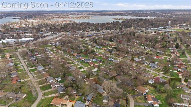 2455 Ivanhoe Drive, West Bloomfield Charter Township, MI 48324