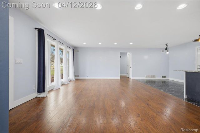 2455 Ivanhoe Drive, West Bloomfield Charter Township, MI 48324