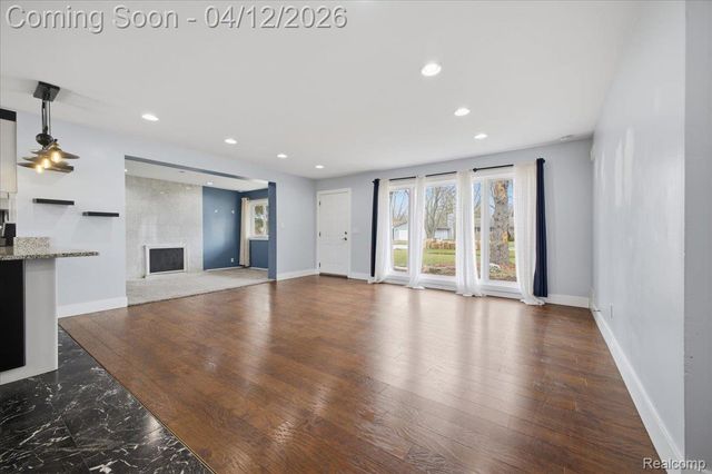 2455 Ivanhoe Drive, West Bloomfield Charter Township, MI 48324