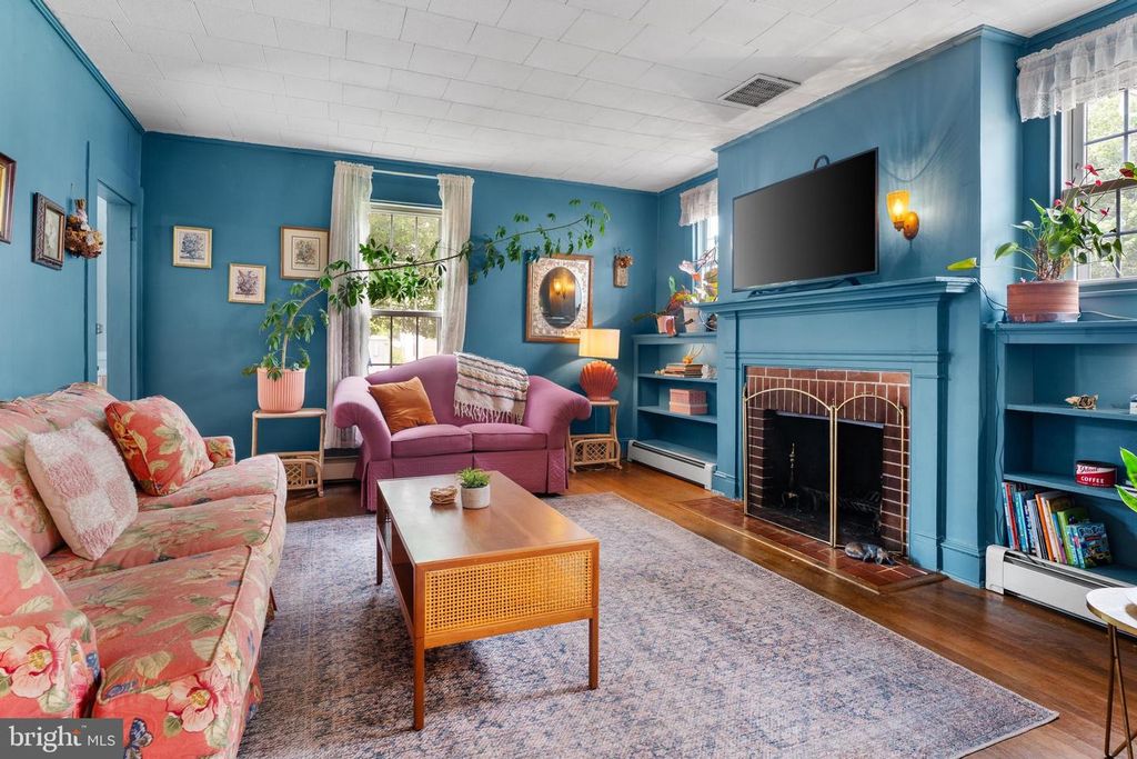 Image 10 of property listing at 208 S S WASHINGTON ST, Snow Hill, MD 21863