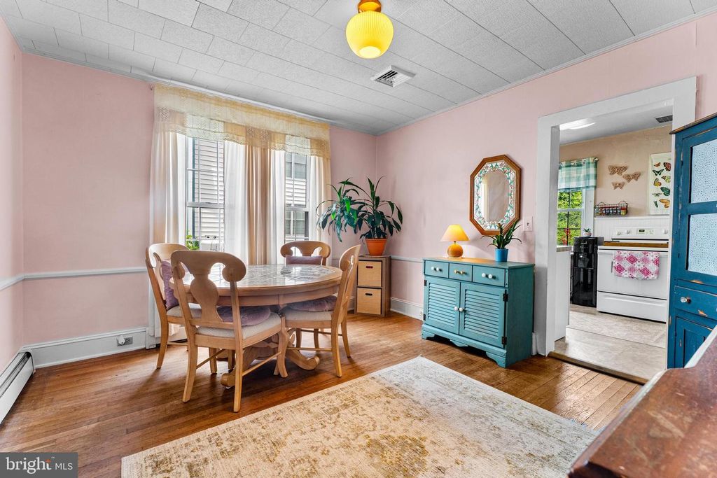 Image 13 of property listing at 208 S S WASHINGTON ST, Snow Hill, MD 21863
