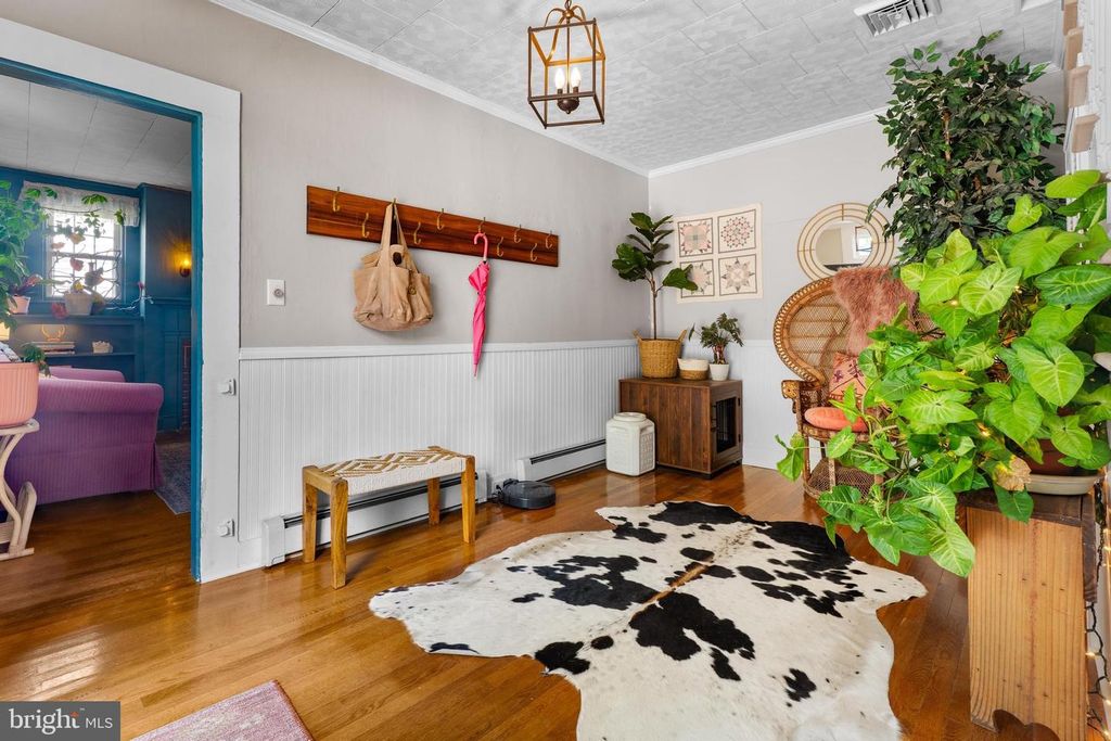 Image 2 of property listing at 208 S S WASHINGTON ST, Snow Hill, MD 21863