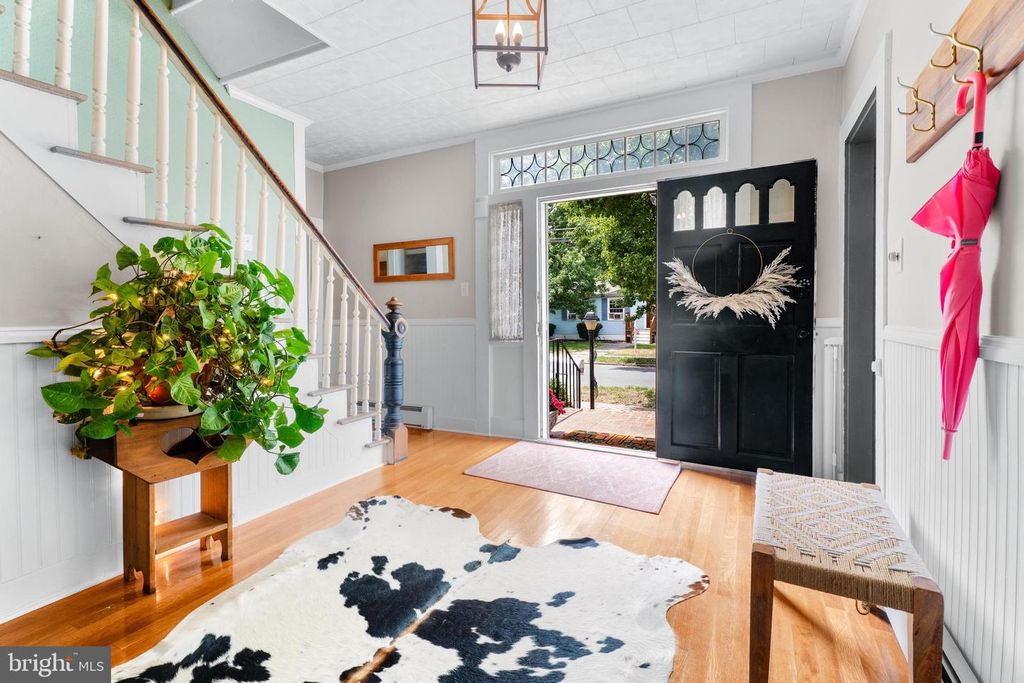 Image 3 of property listing at 208 S S WASHINGTON ST, Snow Hill, MD 21863