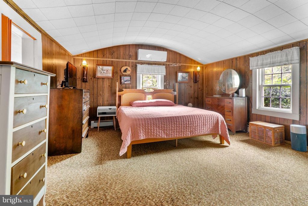 Image 30 of property listing at 208 S S WASHINGTON ST, Snow Hill, MD 21863