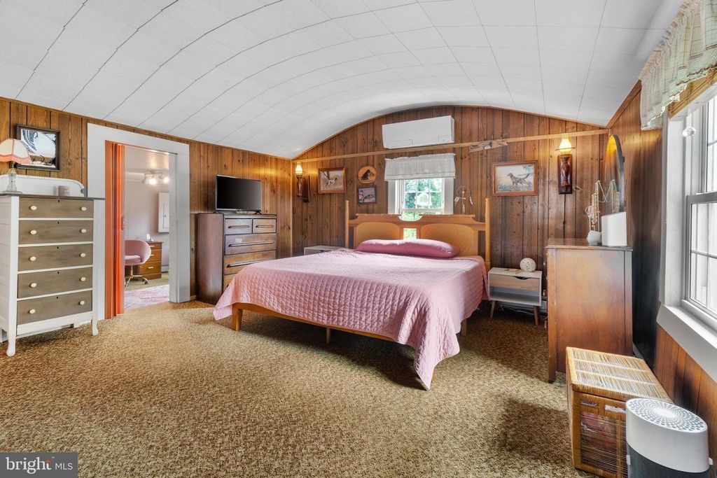 Image 31 of property listing at 208 S S WASHINGTON ST, Snow Hill, MD 21863