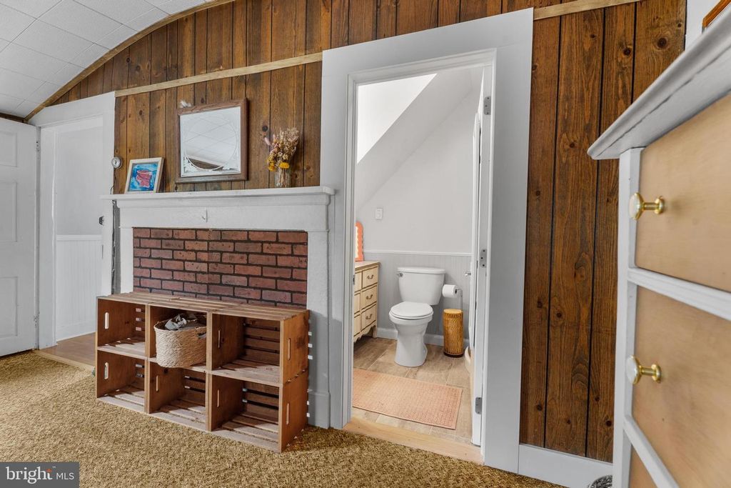 Image 35 of property listing at 208 S S WASHINGTON ST, Snow Hill, MD 21863