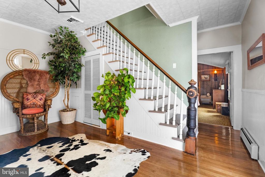 Image 4 of property listing at 208 S S WASHINGTON ST, Snow Hill, MD 21863