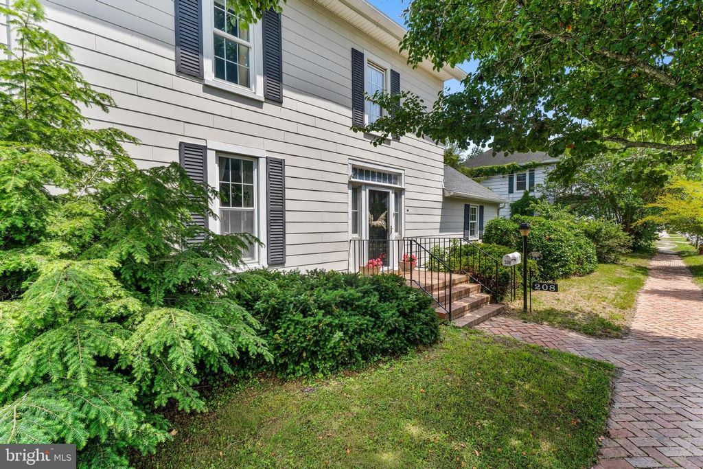 Image 45 of property listing at 208 S S WASHINGTON ST, Snow Hill, MD 21863