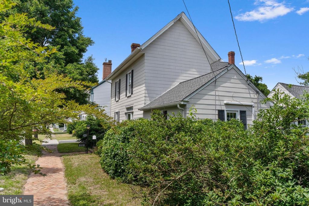 Image 49 of property listing at 208 S S WASHINGTON ST, Snow Hill, MD 21863