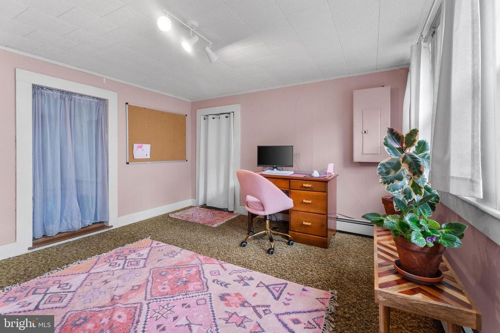 Image 6 of property listing at 208 S S WASHINGTON ST, Snow Hill, MD 21863