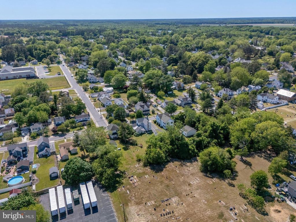 Image 65 of property listing at 208 S S WASHINGTON ST, Snow Hill, MD 21863