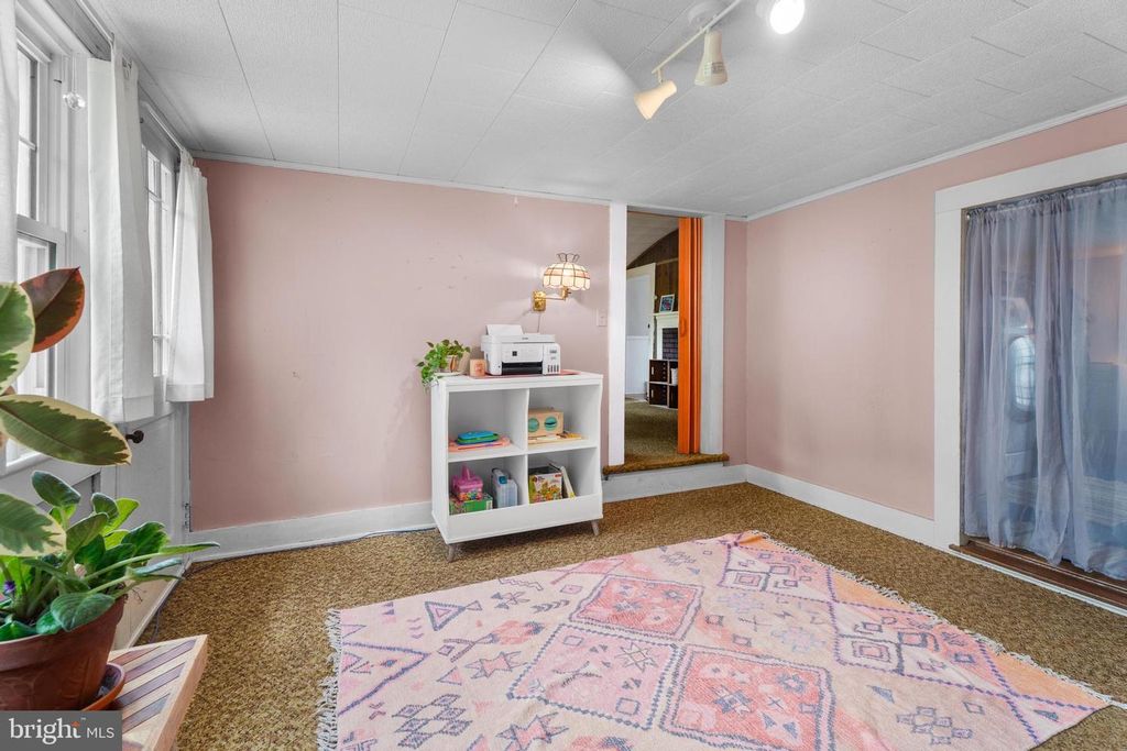 Image 7 of property listing at 208 S S WASHINGTON ST, Snow Hill, MD 21863