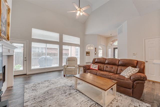 18728 Tall Oak Drive, Dallas, TX 75287