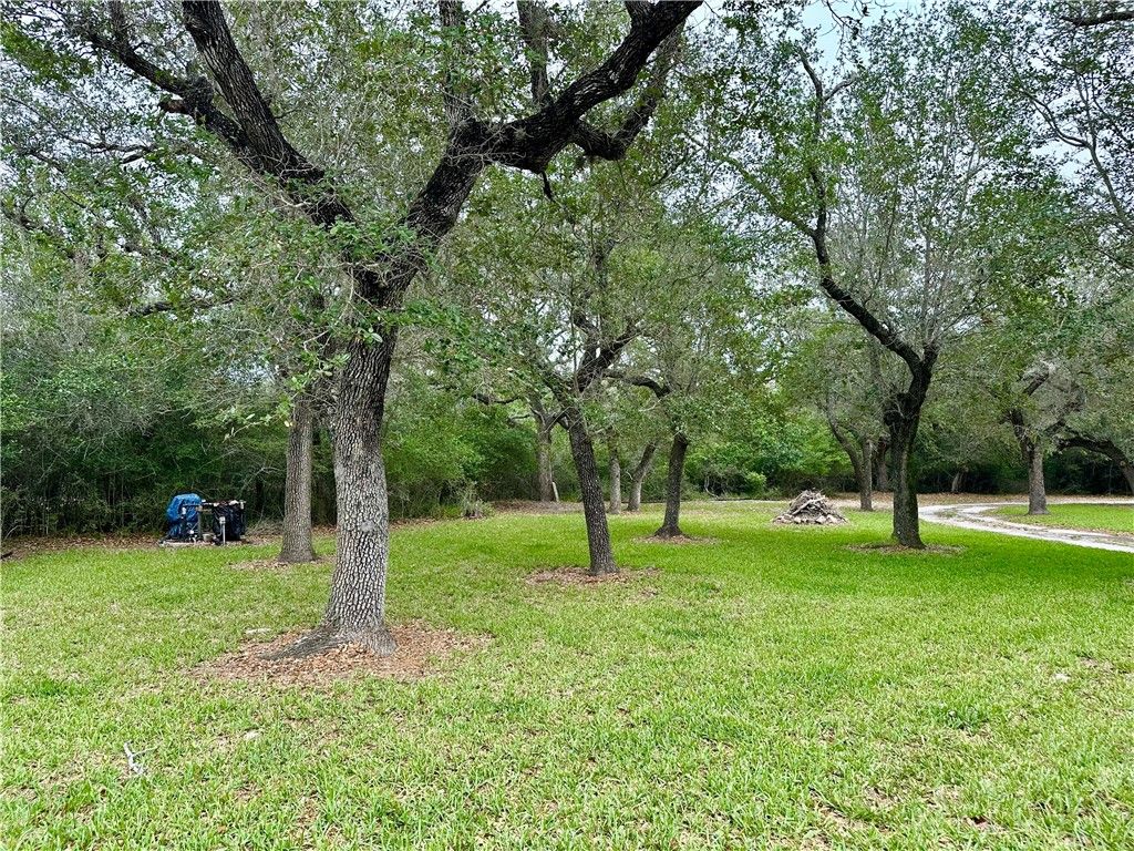 24 Twelfth St. (Lamar), Rockport, TX 78382 — photo 4