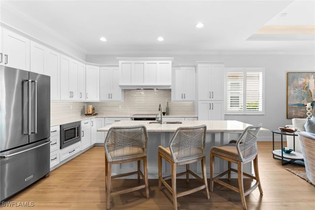 10240 Gator Bay CT, Naples, FL 34120