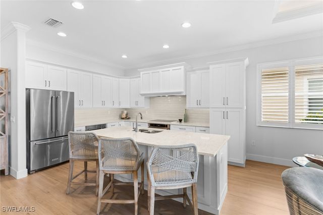 10240 Gator Bay CT, Naples, FL 34120