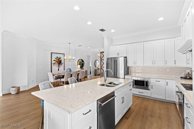 10240 Gator Bay CT, Naples, FL 34120