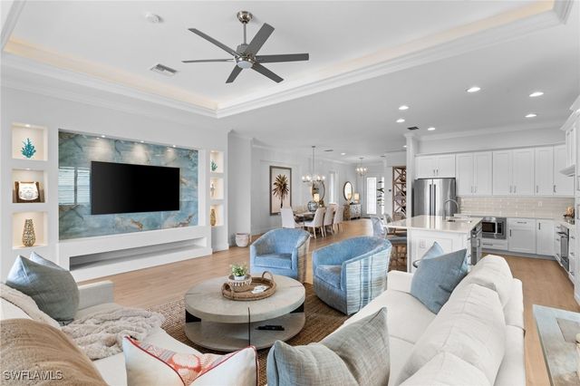 10240 Gator Bay CT, Naples, FL 34120