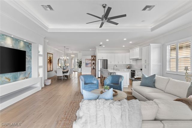 10240 Gator Bay CT, Naples, FL 34120