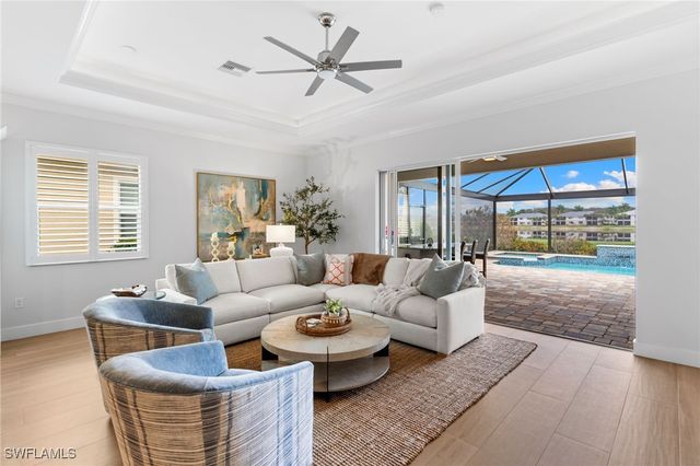 10240 Gator Bay CT, Naples, FL 34120