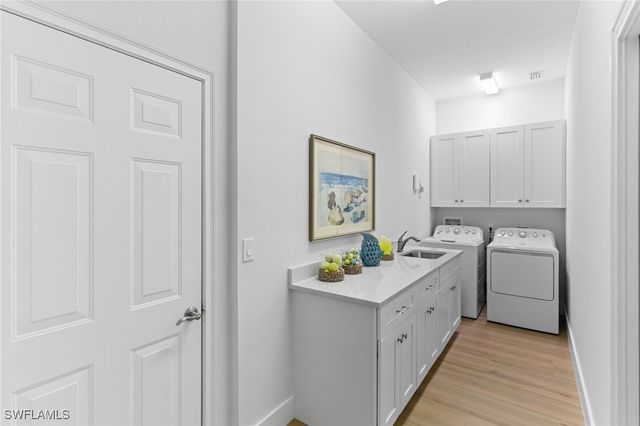 10240 Gator Bay CT, Naples, FL 34120