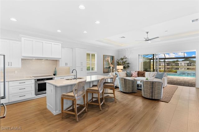 10240 Gator Bay CT, Naples, FL 34120