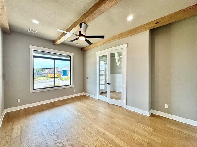 3600 Bearpaw Path, Bentonville, AR 72712