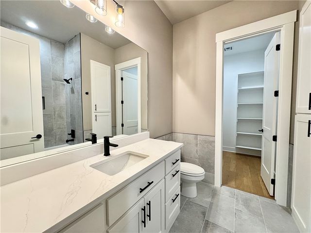 3600 Bearpaw Path, Bentonville, AR 72712