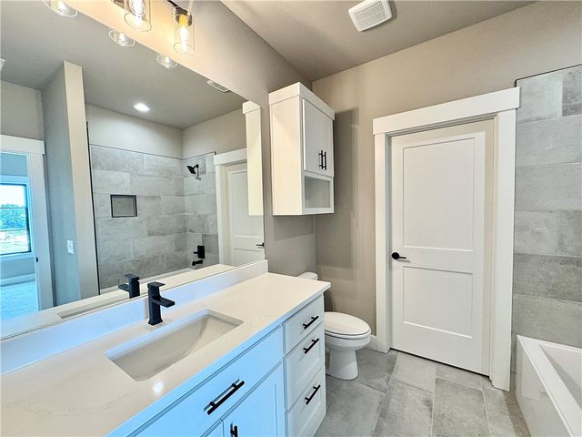 3600 Bearpaw Path, Bentonville, AR 72712