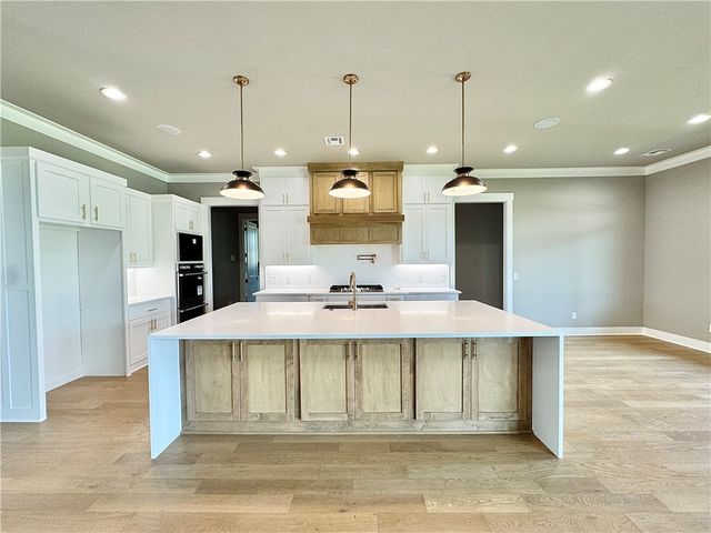 3600 Bearpaw Path, Bentonville, AR 72712