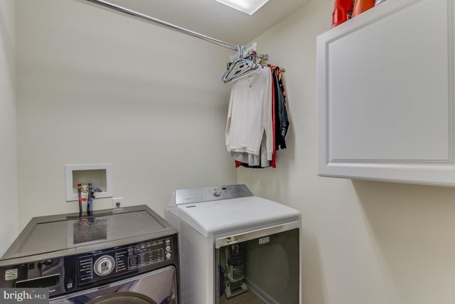 105 HOBBYHORSE CT, Dover, DE 19904