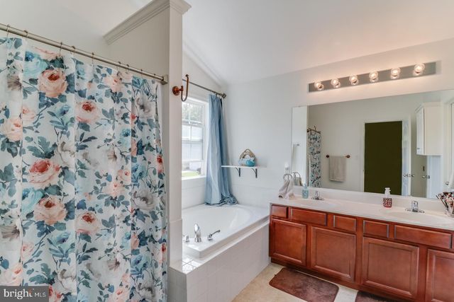 105 HOBBYHORSE CT, Dover, DE 19904