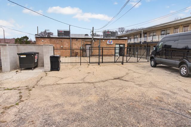 1851 E 87th Street, Chicago, IL 60617