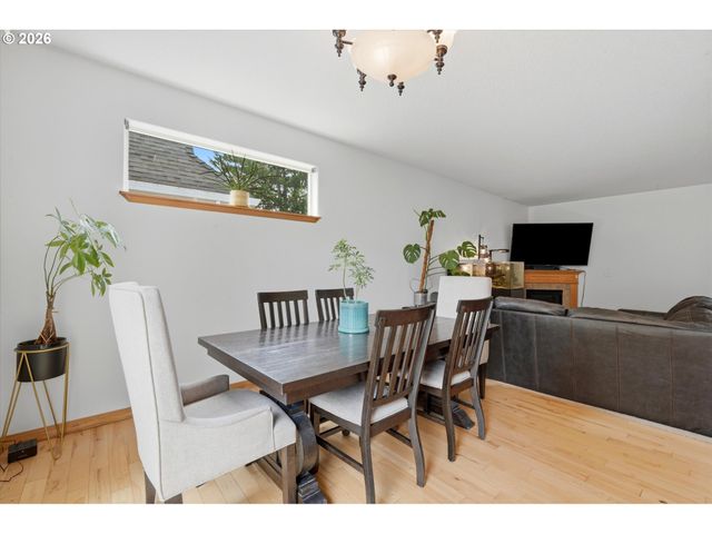 2164 N LEGACY Dr, Newberg, OR 97132