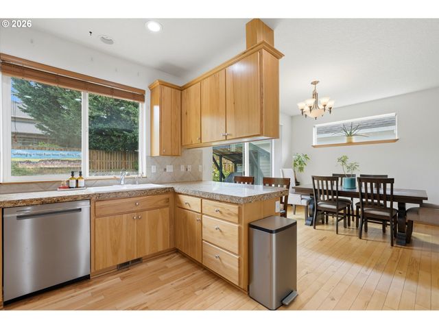 2164 N LEGACY Dr, Newberg, OR 97132