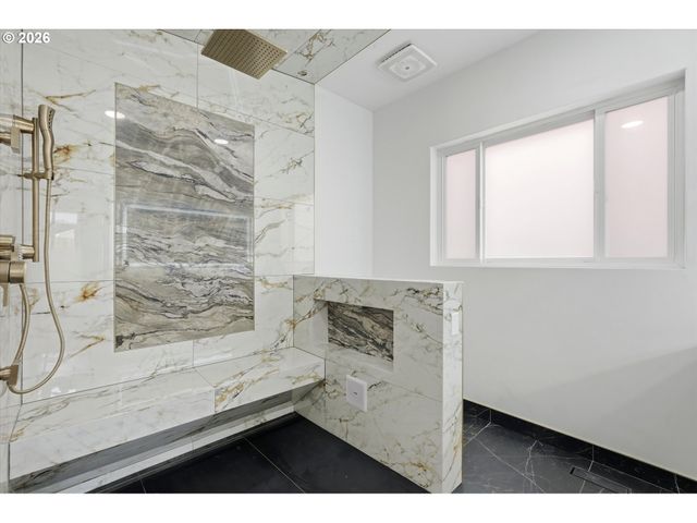 2164 N LEGACY Dr, Newberg, OR 97132