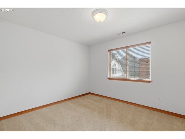 2164 N LEGACY Dr, Newberg, OR 97132