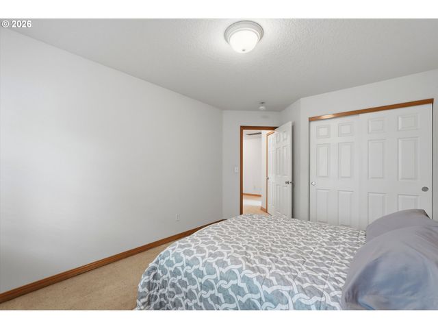 2164 N LEGACY Dr, Newberg, OR 97132