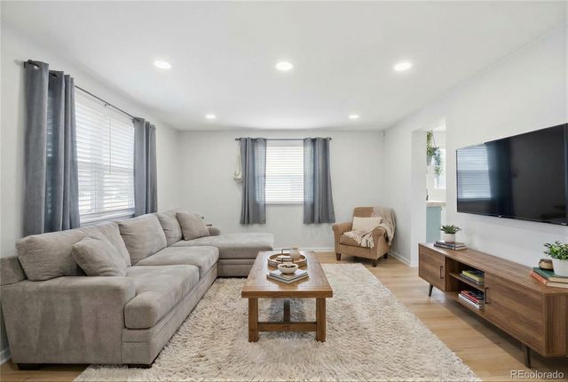 4737 S Pennsylvania Street, Englewood, CO 80113