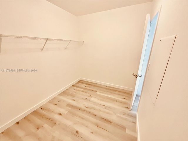 1600 SW 1st Ave 1204, Miami, FL 33129